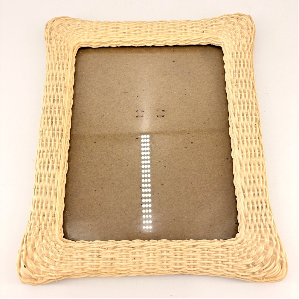 Vintage Wicker Photo Frame 8x10 Hand Woven Rattan Boho‎ Beach House Wall Decor